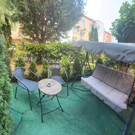 Monte Carlo Vaio - 1br Garden - With Direct Pool Access Apartment Slantschew brjag