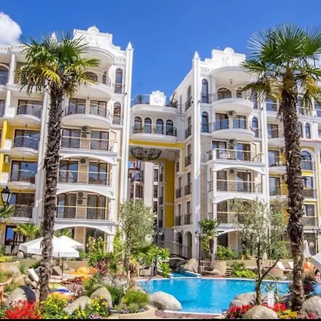 Monte Carlo Vaio - 1br Garden - With Direct Pool Access Apartment