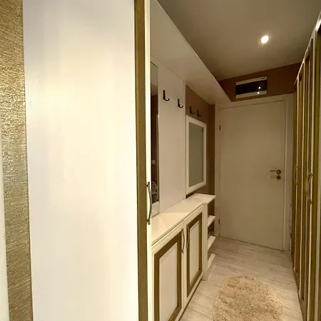 Apartamento Monte Carlo Vaio - 1br Garden - With Direct Pool Access